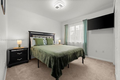 Adosado en venta en Pembroke Pines, Florida, 3 dormitorios, 161.46 m2 № 1781750 - foto 23