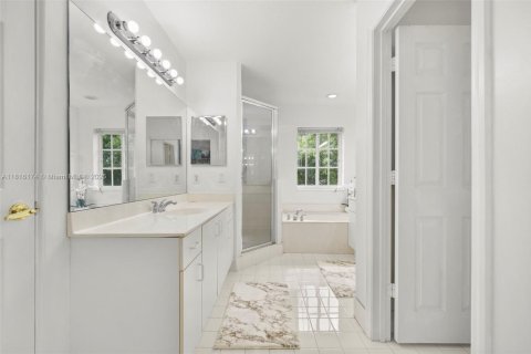 Adosado en venta en Pembroke Pines, Florida, 3 dormitorios, 161.46 m2 № 1781750 - foto 19