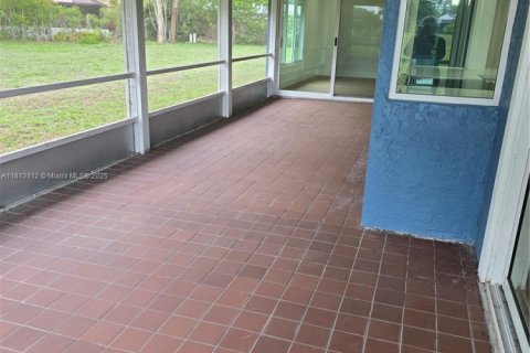 Villa ou maison à vendre à LaBelle, Floride: 3 chambres, 215.53 m2 № 1935970 - photo 26