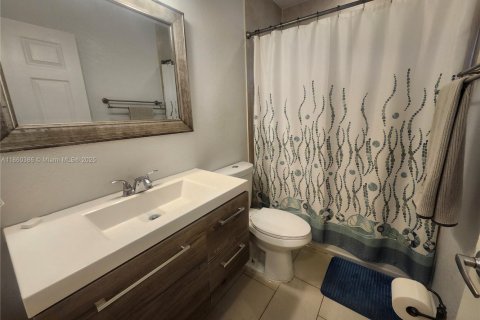 House in Naples, Florida 3 bedrooms № 1889365 - photo 16
