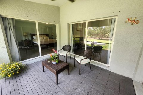 House in Naples, Florida 3 bedrooms № 1889365 - photo 17
