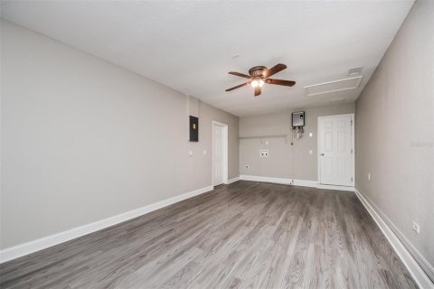 Casa en alquiler en Kissimmee, Florida, 3 dormitorios, 122.72 m2 № 1622547 - foto 4
