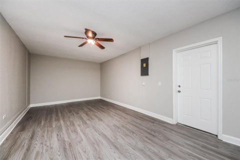 Casa en alquiler en Kissimmee, Florida, 3 dormitorios, 122.72 m2 № 1622547 - foto 3