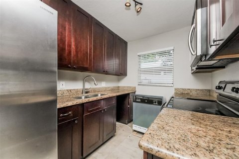 Casa en alquiler en Kissimmee, Florida, 3 dormitorios, 122.72 m2 № 1622547 - foto 7