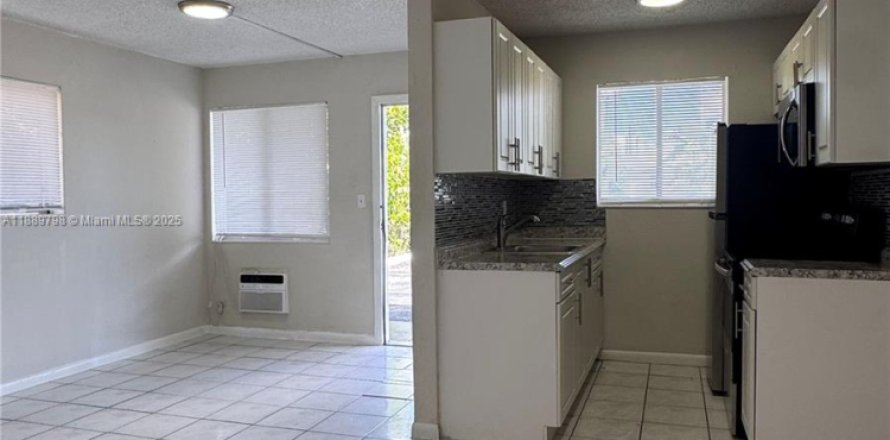 Appartement à Hollywood, Floride 1 chambre, 51.56 m2 № 2016146