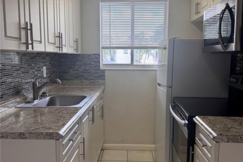 Appartement à louer à Hollywood, Floride: 1 chambre, 51.56 m2 № 2016146 - photo 3