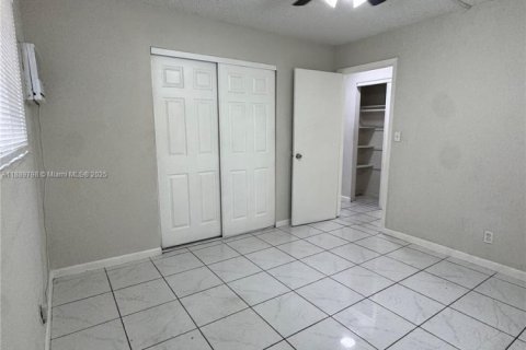Appartement à louer à Hollywood, Floride: 1 chambre, 51.56 m2 № 2016146 - photo 7