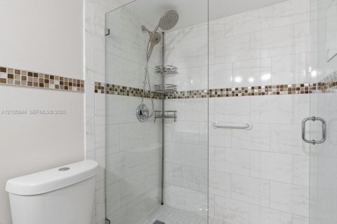 Copropriété à louer à Hallandale Beach, Floride: 2 chambres, 102.19 m2 № 2417501 - photo 24