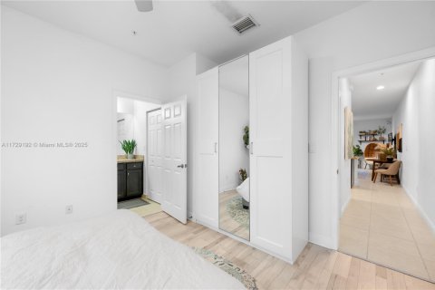 Adosado en venta en Pembroke Pines, Florida, 3 dormitorios, 162.11 m2 № 1710131 - foto 13