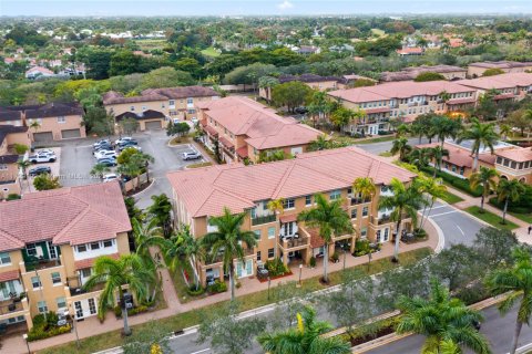 Adosado en venta en Pembroke Pines, Florida, 3 dormitorios, 162.11 m2 № 1710131 - foto 29