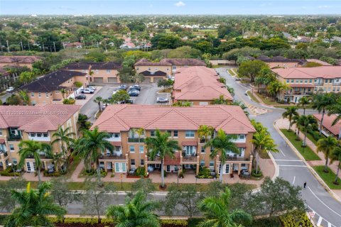 Adosado en venta en Pembroke Pines, Florida, 3 dormitorios, 162.11 m2 № 1710131 - foto 30