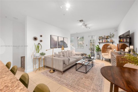 Adosado en venta en Pembroke Pines, Florida, 3 dormitorios, 162.11 m2 № 1710131 - foto 4