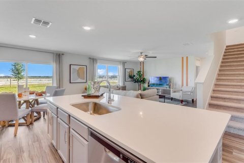 Casa en venta en Wesley Chapel, Florida, 5 dormitorios, 242.01 m2 № 1899423 - foto 10