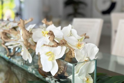 Villa ou maison à vendre à Miami, Floride: 4 chambres, 314.47 m2 № 1961230 - photo 16