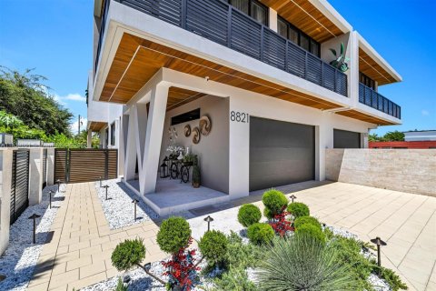 Villa ou maison à vendre à Miami, Floride: 4 chambres, 314.47 m2 № 1961230 - photo 4