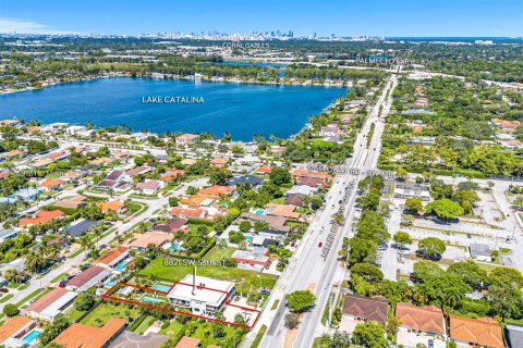 Villa ou maison à vendre à Miami, Floride: 4 chambres, 314.47 m2 № 1961230 - photo 10