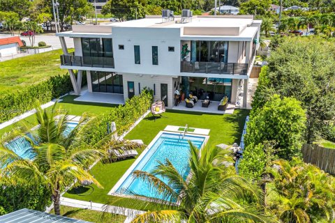 Villa ou maison à vendre à Miami, Floride: 4 chambres, 314.47 m2 № 1961230 - photo 7