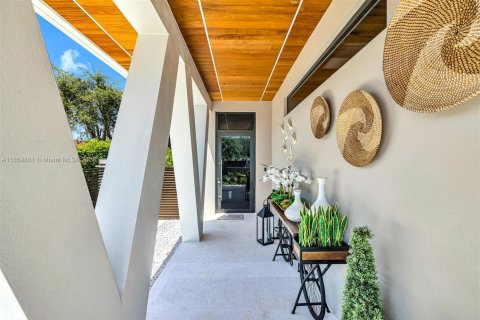 Villa ou maison à vendre à Miami, Floride: 4 chambres, 314.47 m2 № 1961230 - photo 6