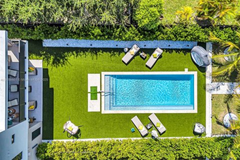 Villa ou maison à vendre à Miami, Floride: 4 chambres, 314.47 m2 № 1961230 - photo 9