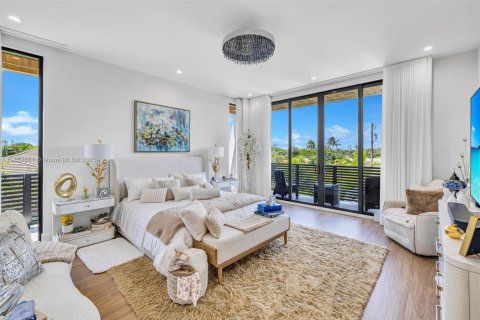 Villa ou maison à vendre à Miami, Floride: 4 chambres, 314.47 m2 № 1961230 - photo 29