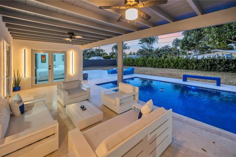 Villa ou maison à louer à Palmetto Bay, Floride: 4 chambres, 172.8 m2 № 1999203 - photo 9