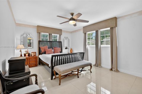 Villa ou maison à vendre à Palmetto Bay, Floride: 4 chambres, 221.48 m2 № 1930057 - photo 7