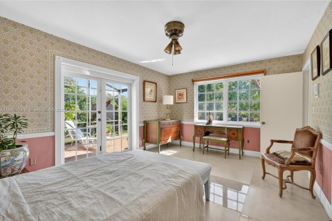 Villa ou maison à vendre à Palmetto Bay, Floride: 4 chambres, 221.48 m2 № 1930057 - photo 18