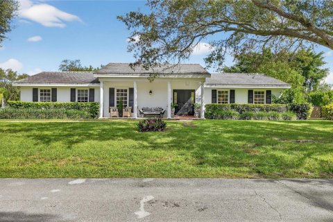 Villa ou maison à vendre à Palmetto Bay, Floride: 4 chambres, 221.48 m2 № 1930057 - photo 1