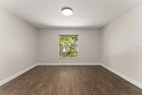 Duplex in Orlando, Florida 2 bedrooms, 91.14 sq.m. № 2238622 - photo 19