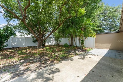 Duplex in Orlando, Florida 2 bedrooms, 91.14 sq.m. № 2238622 - photo 26
