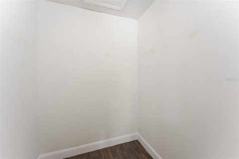 Duplex in Orlando, Florida 2 bedrooms, 91.14 sq.m. № 2238622 - photo 18