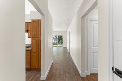 Duplex in Orlando, Florida 2 bedrooms, 91.14 sq.m. № 2238622 - photo 4