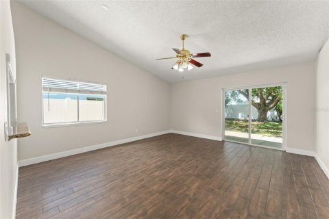 Duplex in Orlando, Florida 2 bedrooms, 91.14 sq.m. № 2238622 - photo 11