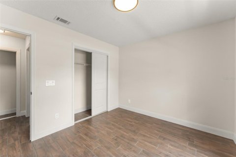 Duplex in Orlando, Florida 2 bedrooms, 91.14 sq.m. № 2238622 - photo 21