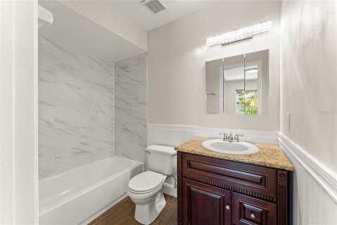 Duplex in Orlando, Florida 2 bedrooms, 91.14 sq.m. № 2238622 - photo 16