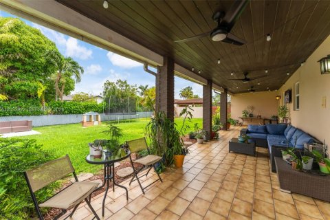 Villa ou maison à vendre à Miami, Floride: 4 chambres, 175.03 m2 № 2085696 - photo 16