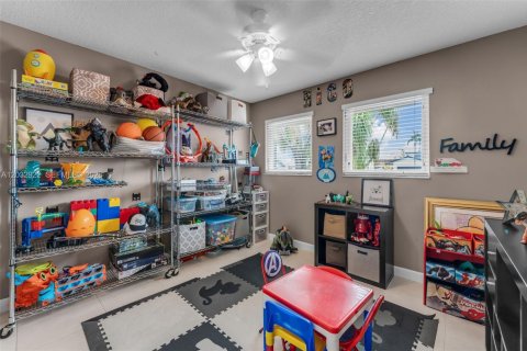 Villa ou maison à vendre à Miami, Floride: 4 chambres, 175.03 m2 № 2085696 - photo 8