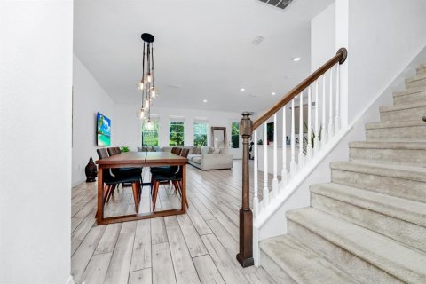 Townhouse in Davenport, Florida 3 bedrooms, 201.97 sq.m. № 1751395 - photo 9