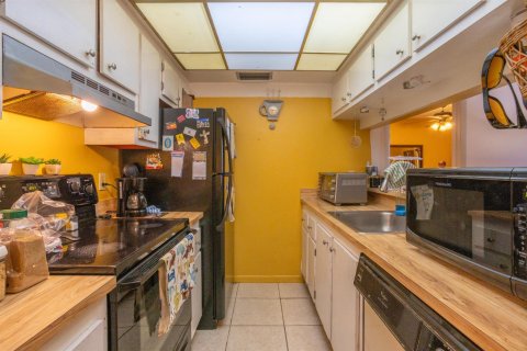 Купить кондоминиум в Лейк-Уорт, Флорида 7 комнат, 68.28м2, № 2083125 - фото 7