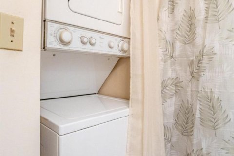 Купить кондоминиум в Лейк-Уорт, Флорида 7 комнат, 68.28м2, № 2083125 - фото 18