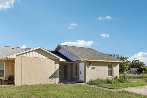 Duplex à Orlando, Floride 3 chambres, 97.27 m2 № 2434544