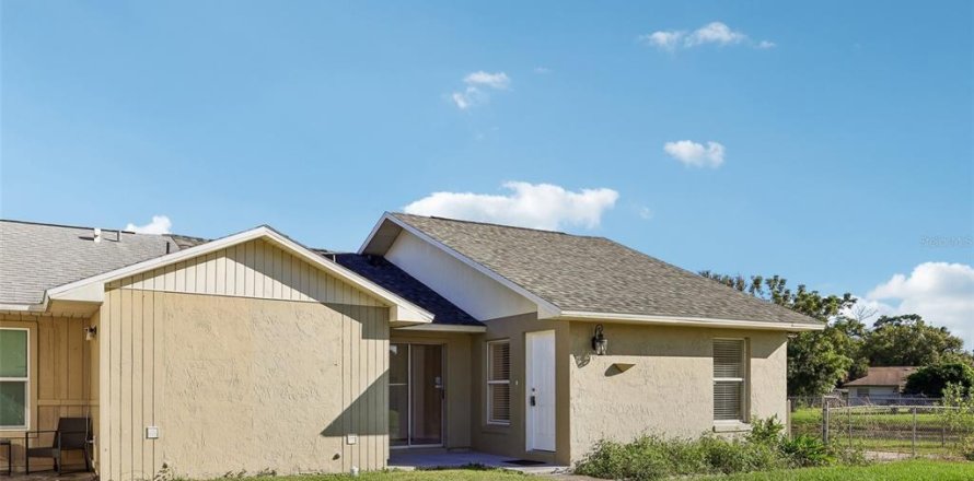 Duplex à Orlando, Floride 3 chambres, 97.27 m2 № 2434544