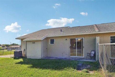 Duplex à vendre à Orlando, Floride: 3 chambres, 97.27 m2 № 2434544 - photo 17