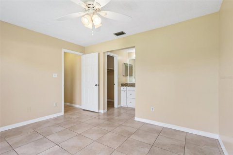 Duplex à vendre à Orlando, Floride: 3 chambres, 97.27 m2 № 2434544 - photo 27
