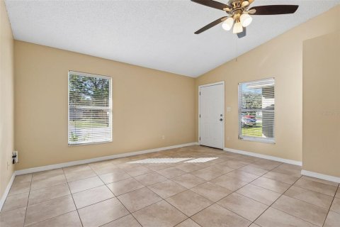 Duplex à vendre à Orlando, Floride: 3 chambres, 97.27 m2 № 2434544 - photo 24