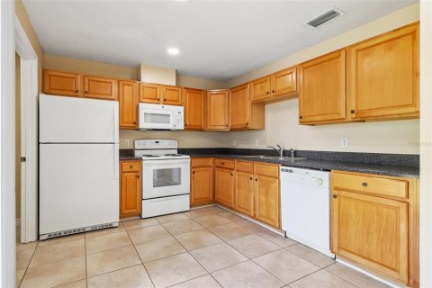 Duplex à vendre à Orlando, Floride: 3 chambres, 97.27 m2 № 2434544 - photo 5
