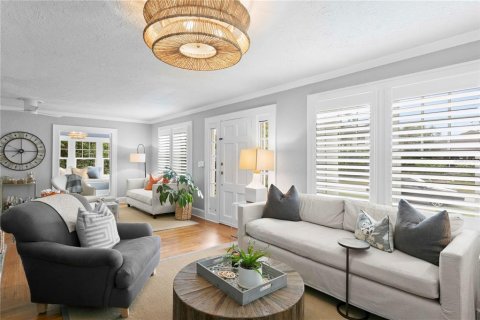 Villa ou maison à vendre à Saint Petersburg, Floride: 3 chambres, 201.69 m2 № 2412603 - photo 6