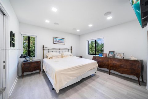 House in Miami, Florida 3 bedrooms, 133.78 sq.m. № 1969654 - photo 10