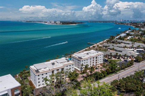 Condominio en venta en Sarasota, Florida, 4 dormitorios, 362.6 m2 № 2215627 - foto 4