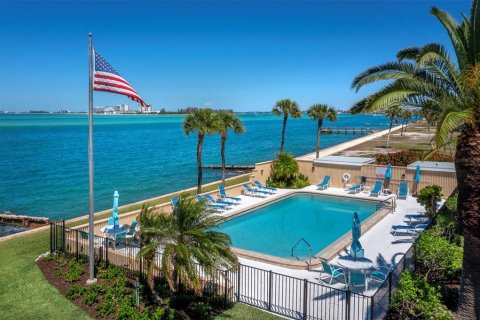 Condominio en venta en Sarasota, Florida, 4 dormitorios, 362.6 m2 № 2215627 - foto 21